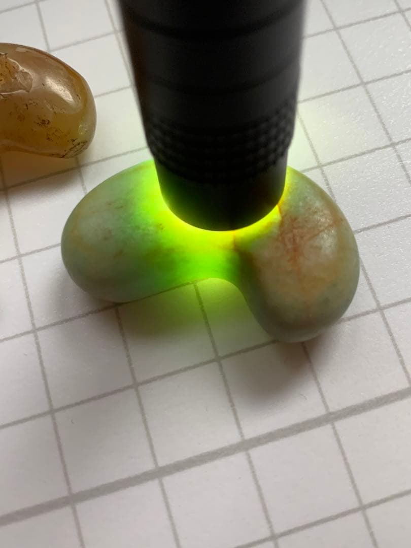 古墳期　めのう勾玉　翡翠勾玉　瑪瑙　出土　縄文　弥生　石器　土器　化石　根付