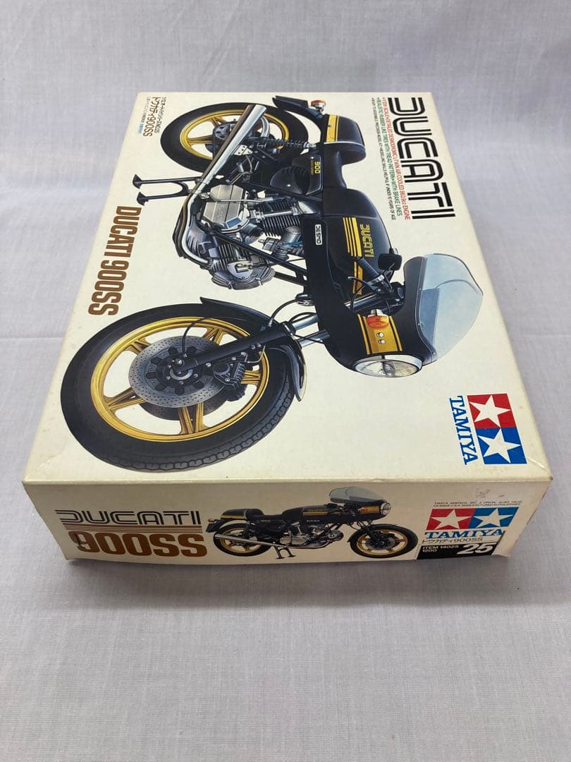 NO.25 ドゥカティ900S、ドゥカティ900マイク・ ヘイルウッド・レプリカ