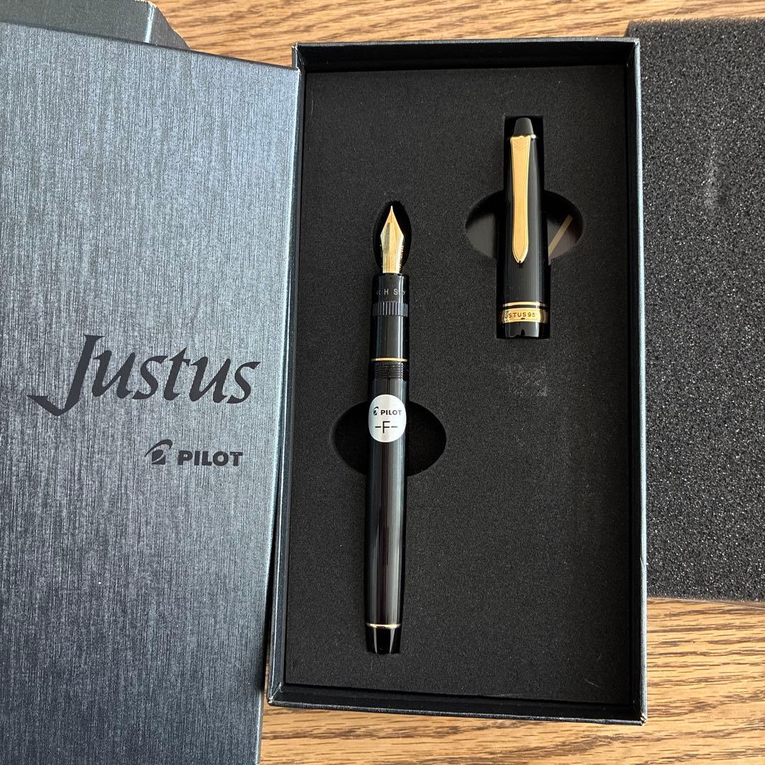PILOT Justus 万年筆 Fペン先 ブラック