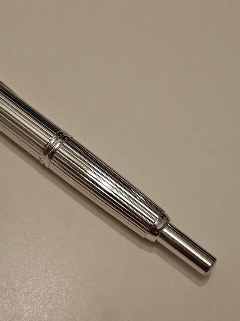 capless 万年筆 ストライプ