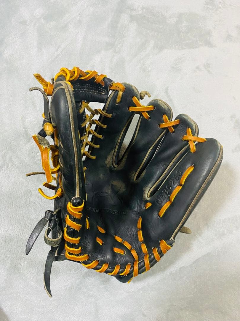 少年軟式用(外野手用)アンダーアーマー 糸井モデル風カスタムグラブ
