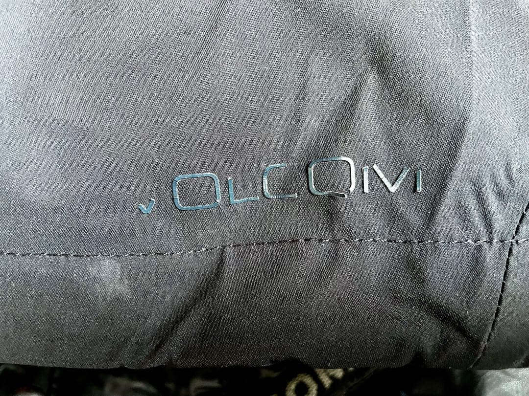 送料込★VOLCOM⭐︎GORE-TEXスノーボードウェアM