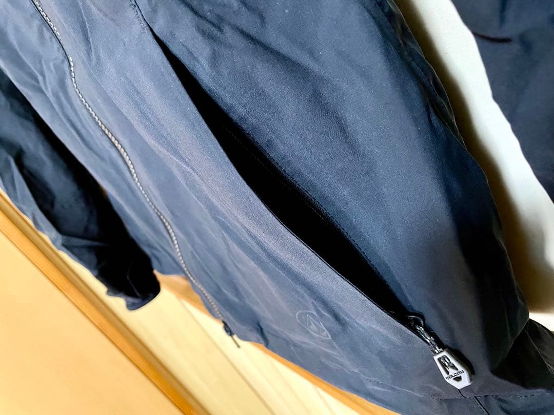 送料込★VOLCOM⭐︎GORE-TEXスノーボードウェアM