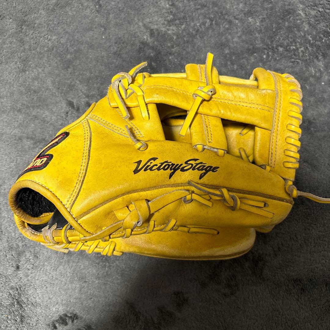 Mizuno Victory Stage イエローグローブ
