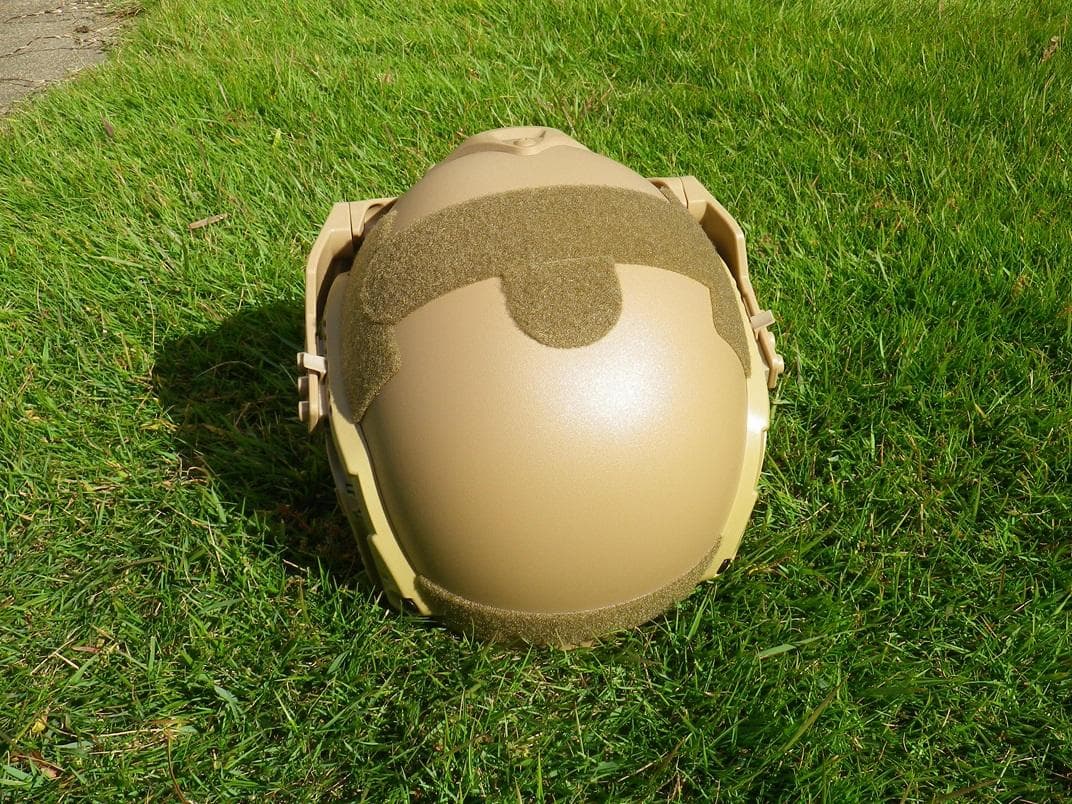 【新品未使用】サバゲー用　タクティカルヘルメット　タン（サンド）カラー