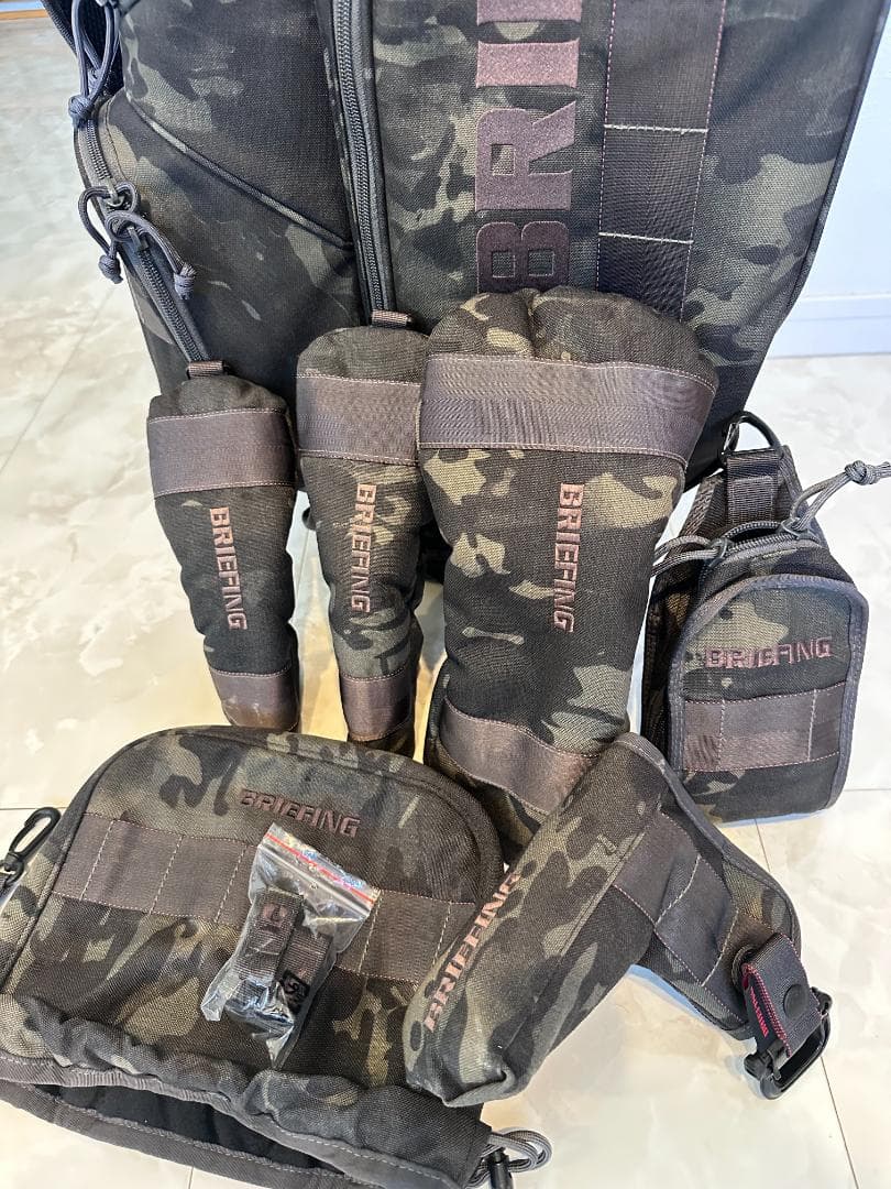 BRIEFING キャディバッグ カモフラ フルカバーセット　ポーチ付き