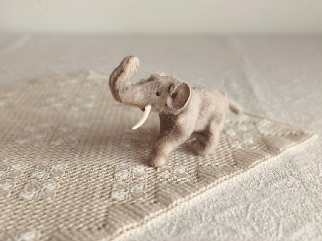 * vintage elephant ❀ * もふもふ 小さな 象さん