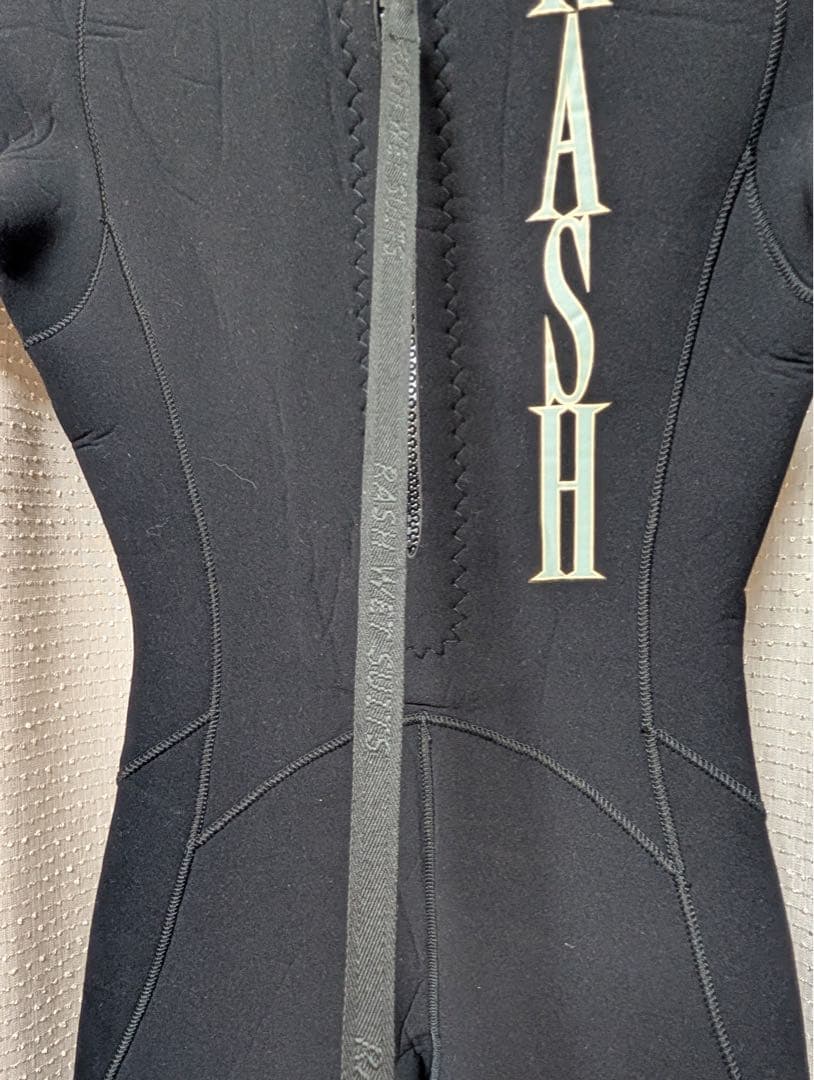 RUSH(ラッシュ)3mm フルスーツ レディース Sサイズ