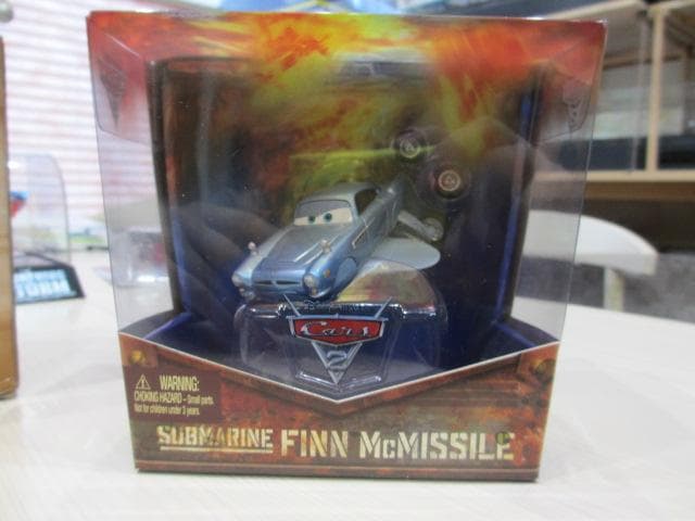 サブマリン フィン・マックミサイル カーズ マテル 007 アストンマーティン