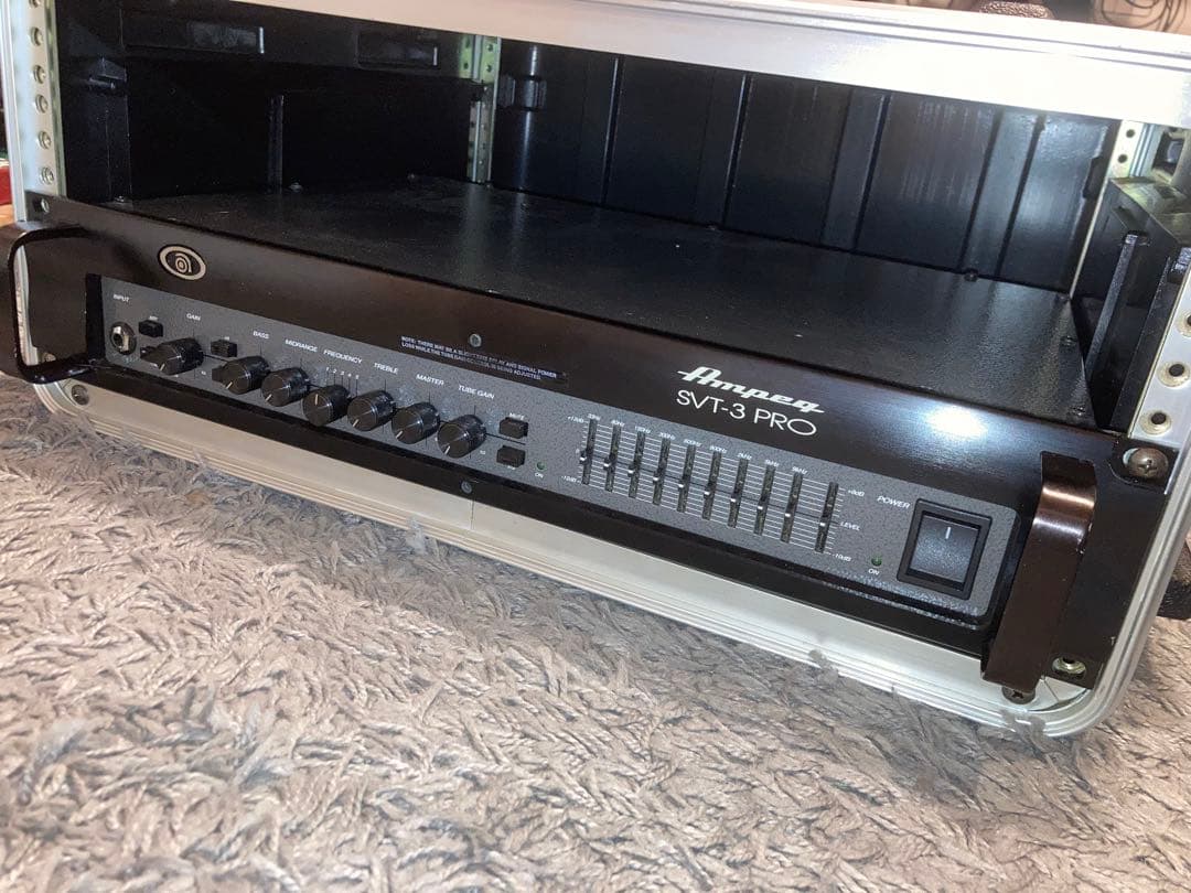 【ジャンク】Ampeg SVT-3 PRO ベース用アンプ　4Uラック付き