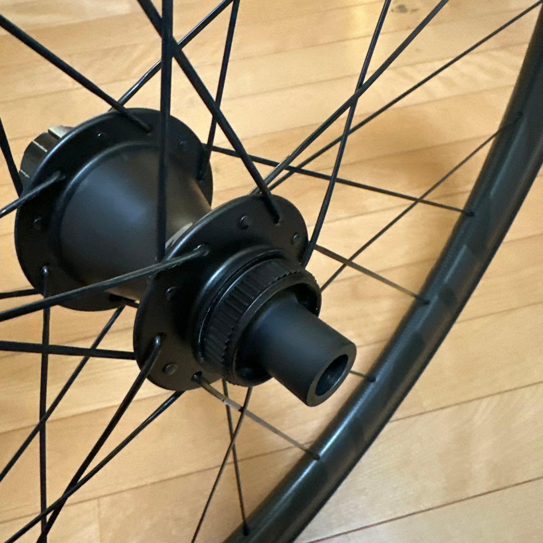 ZIPP 303 Firecrest、Continental GP5000STR