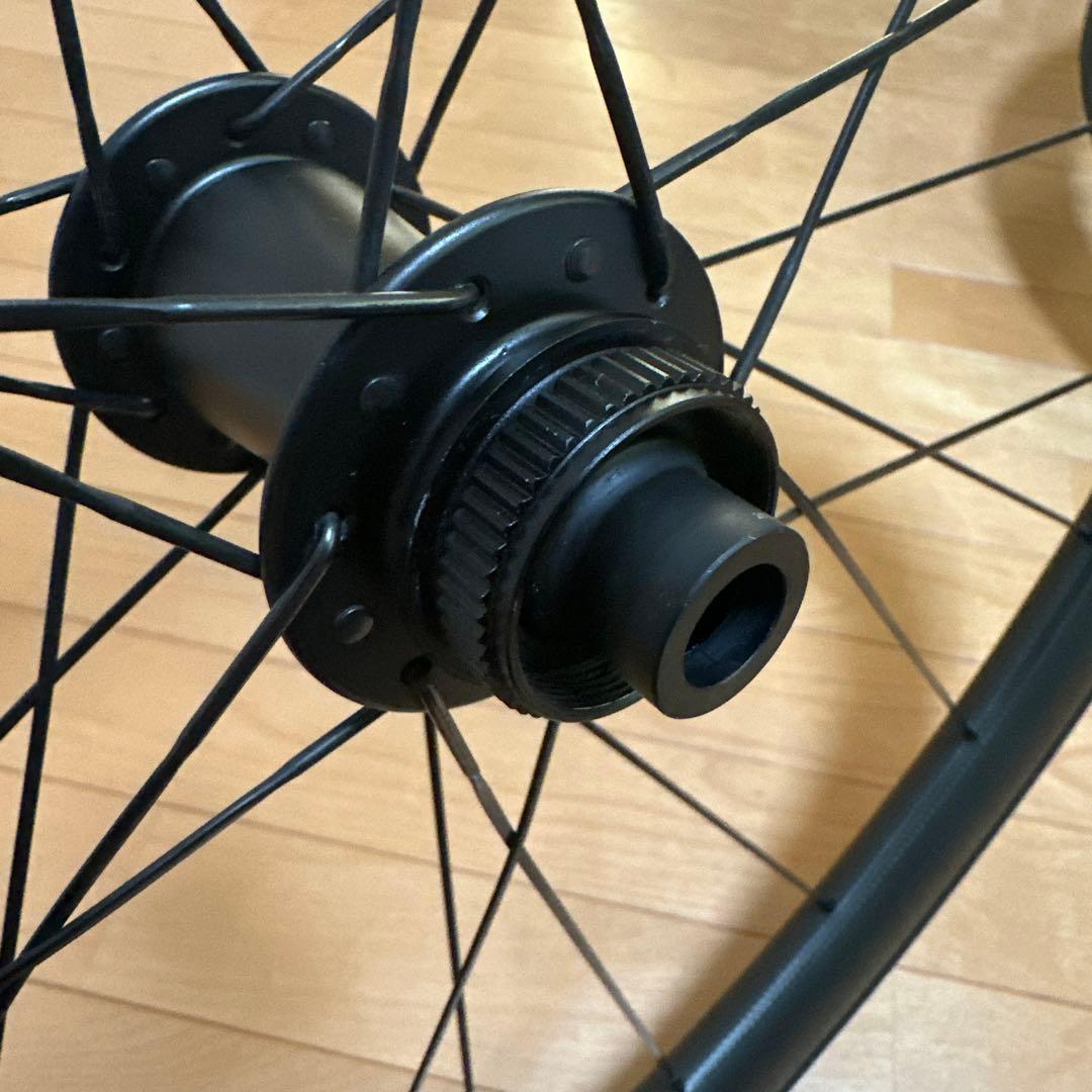 ZIPP 303 Firecrest、Continental GP5000STR