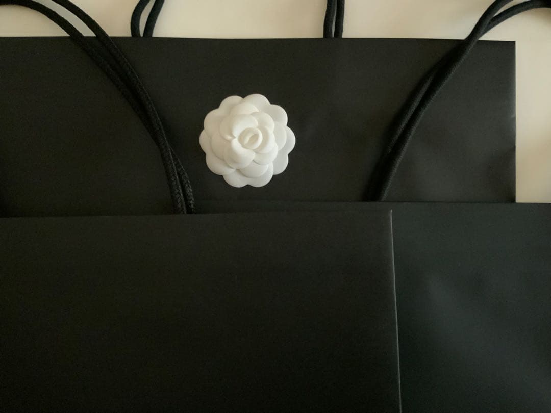 CHANEL 黒いショッパー10枚　香水サンプル付