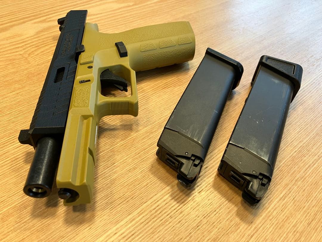 東京マルイ　ガスガン　グロック17外装カスタム　カイデックスホルスター　セット