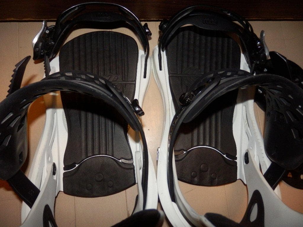 FLUX TT ビンディング ホワイト/ブラック MLサイズ