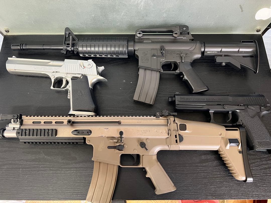 エアガン　4個セット　2つマガジンなし