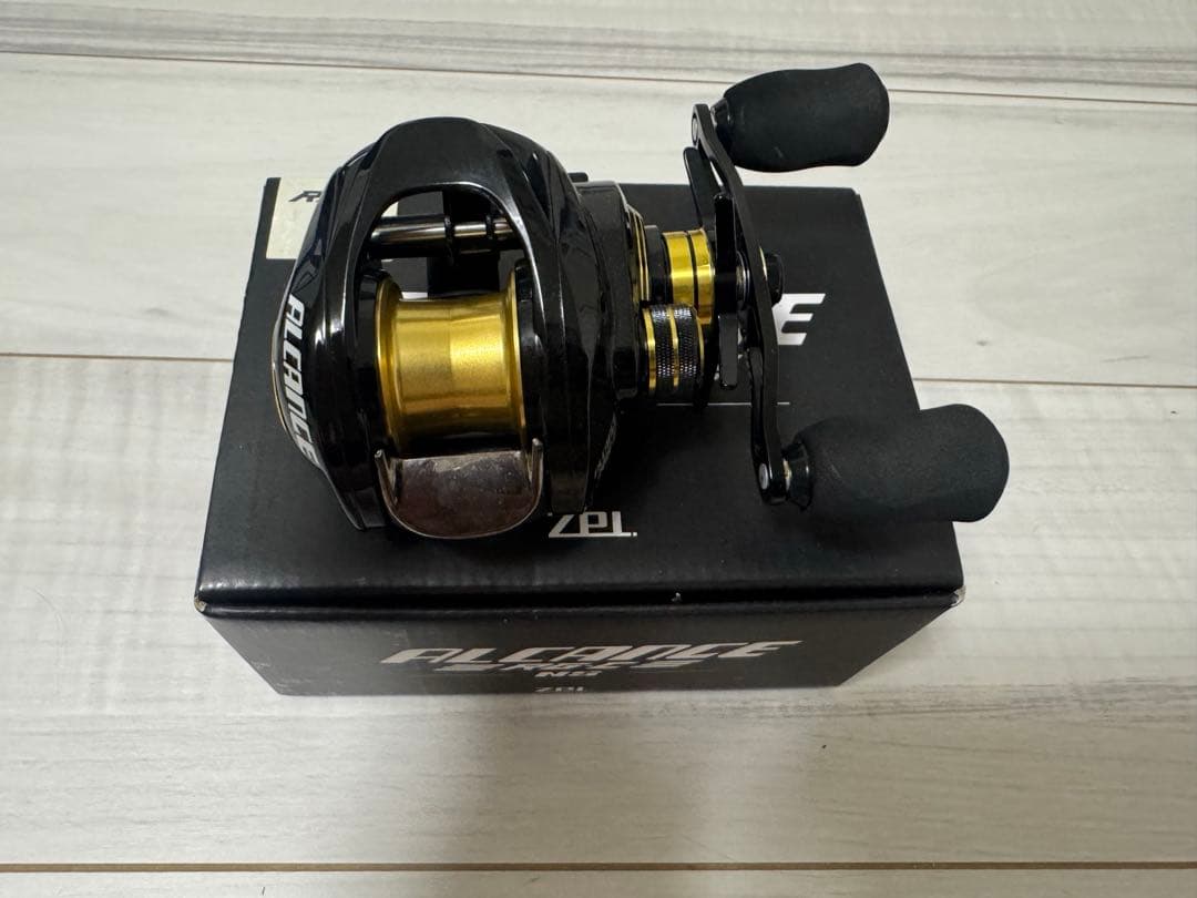 【ZPI】アルカンセRG-C NSベイトリール 黒/金