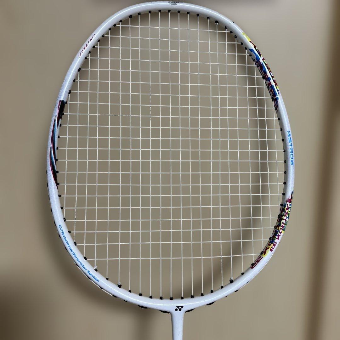 ヨネックス　バドミントンラケット　アストロクス33