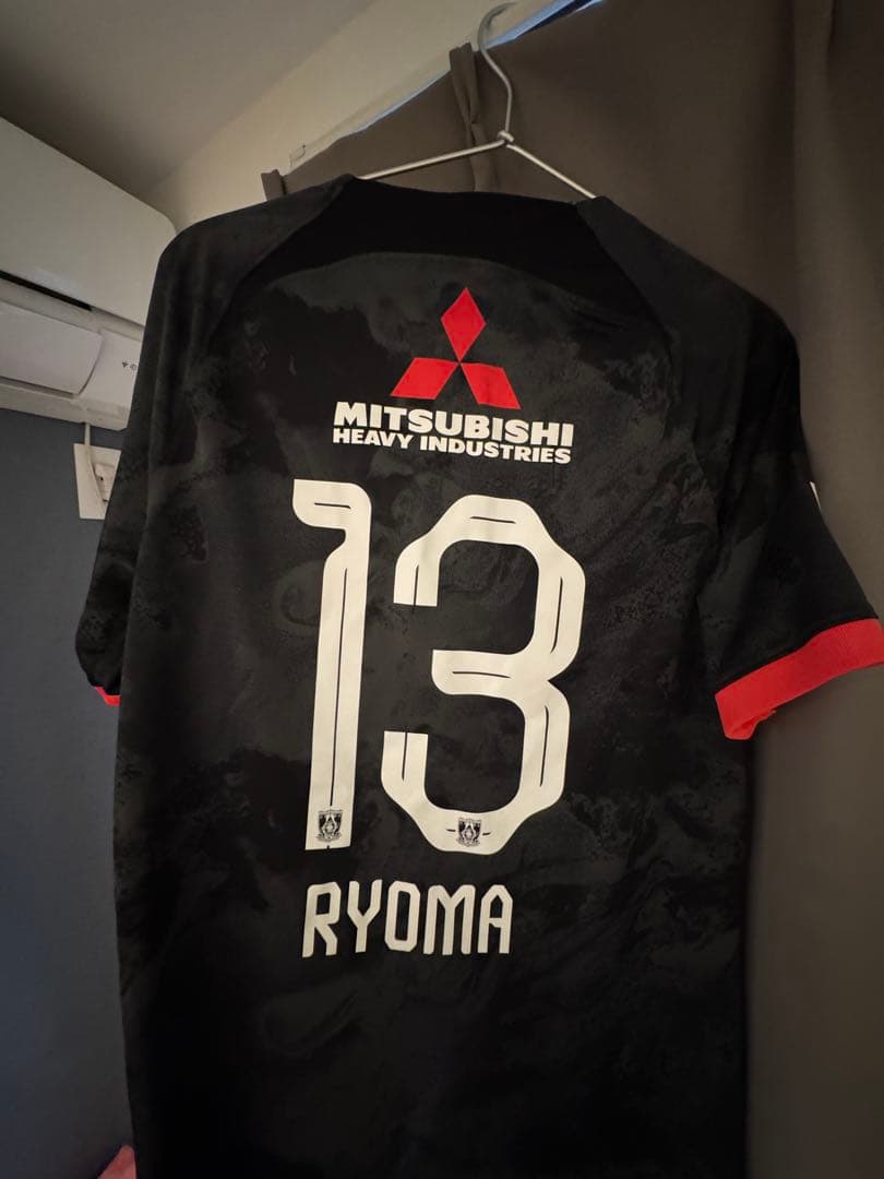 ひ*す様 【即購入可】浦和レッズ 渡邊凌磨 24年3rdモデル