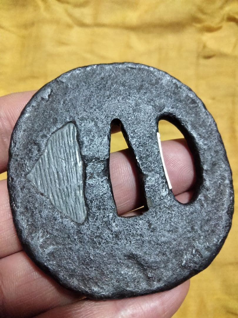 ♦最終価格♦鉄鍔　鐔(笠文図　大野)桃山〜江戸時代　 保存刀装具鑑定書と箱付き