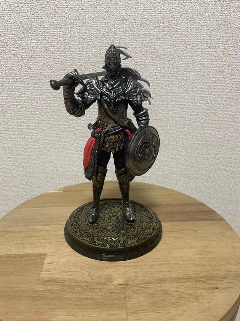エルデンリング　狼の戦鬼　フィギュア