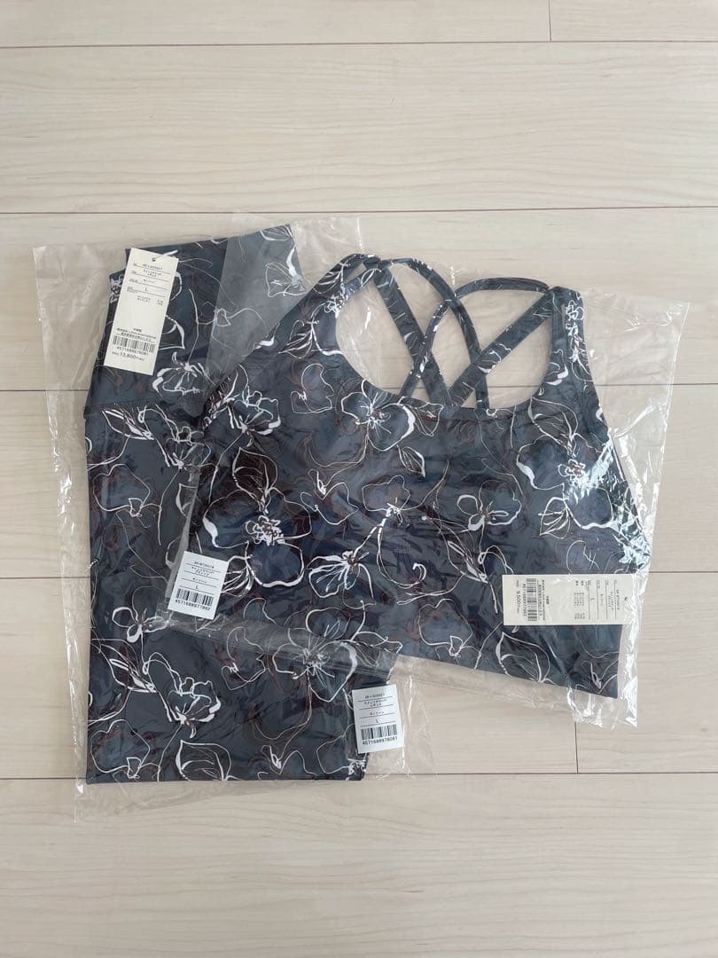 SUKALAフラワープリントヨガウェアセット ダークグレー　L size