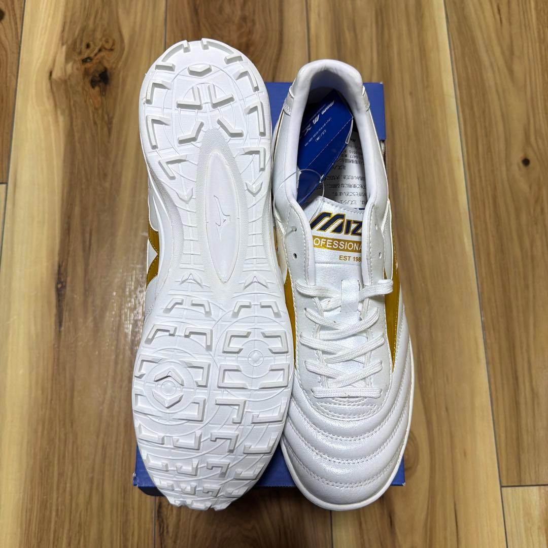 モレリアTF（ホワイト＆ゴールド）27.0