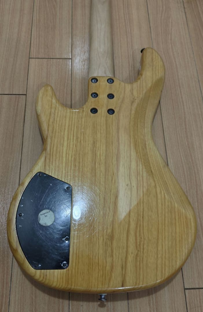 G&L L-2000 Tribute Series エレキベース