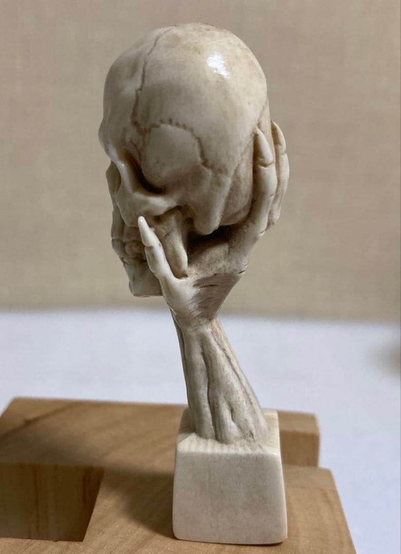 天然素材　アンティーク　髑髏彫刻　根付　置物