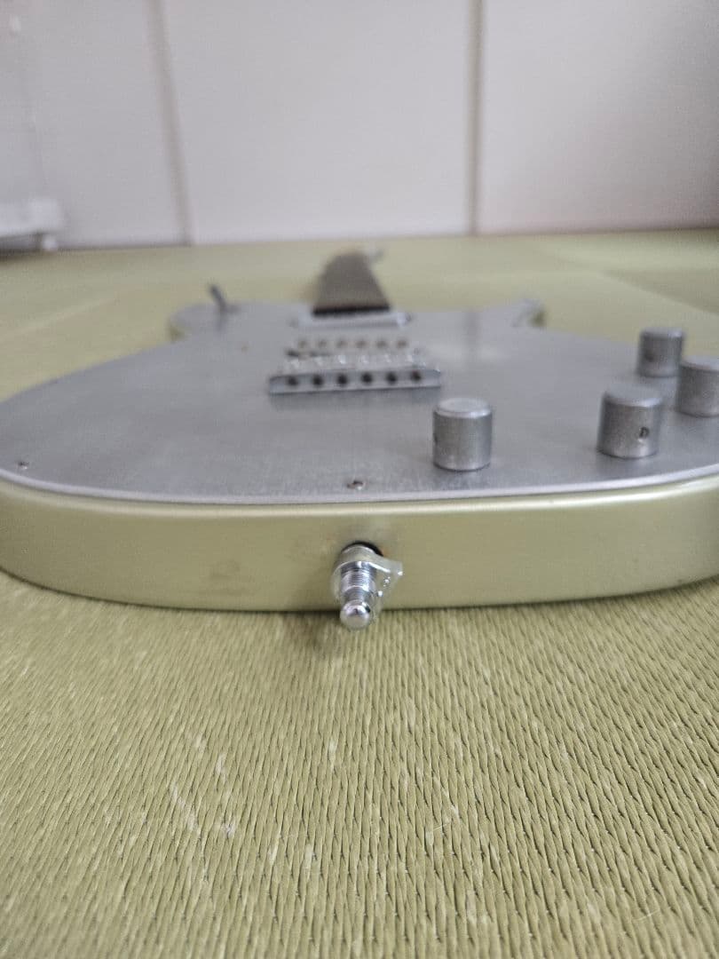 RAZO GRAIN 布袋寅泰モデル