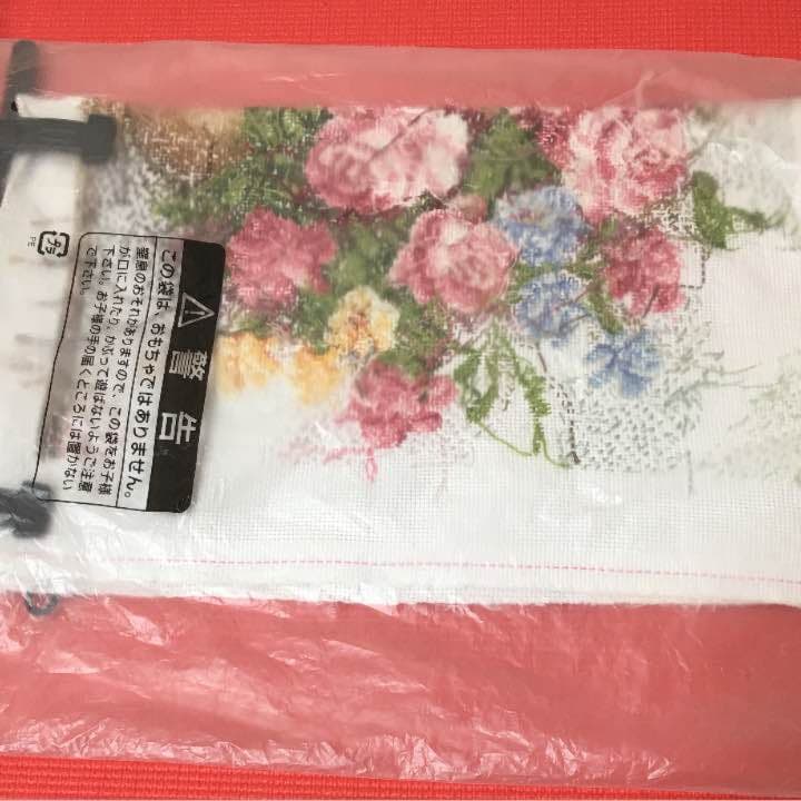 100%手作り刺繍  ♡壁に飾り♡   新品