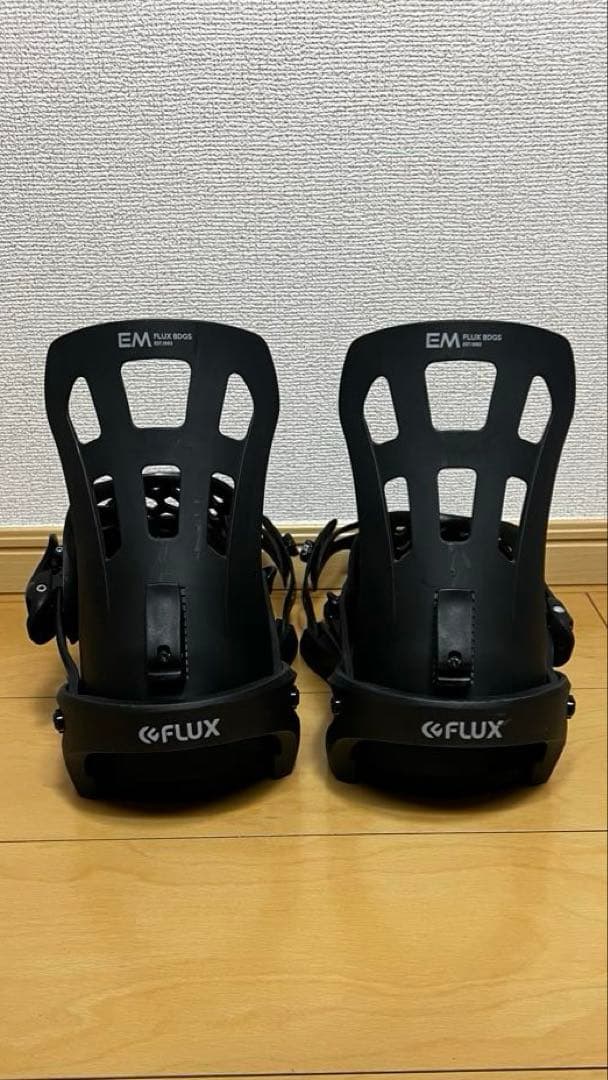 FLUX EM スノーボードビンディング Mサイズ ブラック