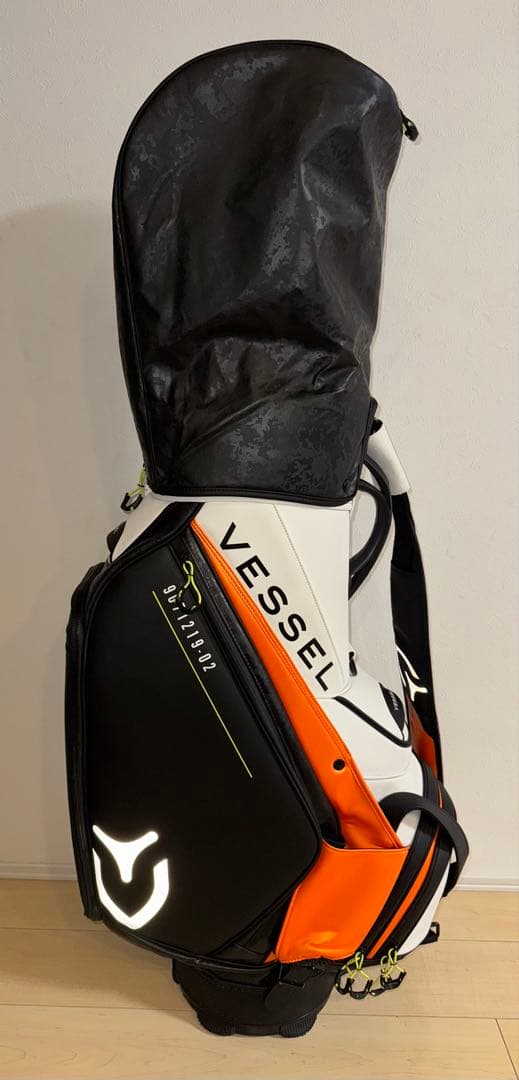 Vessel キャディバッグ プライムスタッフ　白/黒/オレンジ