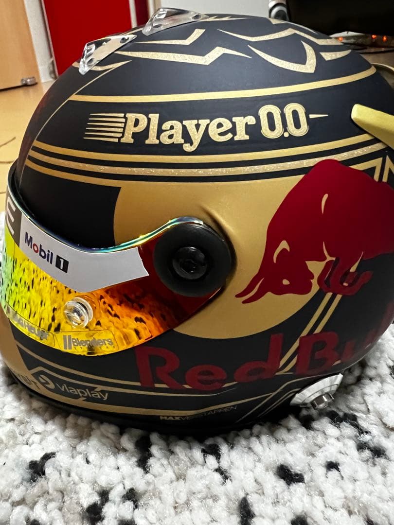 美品 1/2 マックス・フェルスタッペン 2023 Wチャンピオン ヘルメット