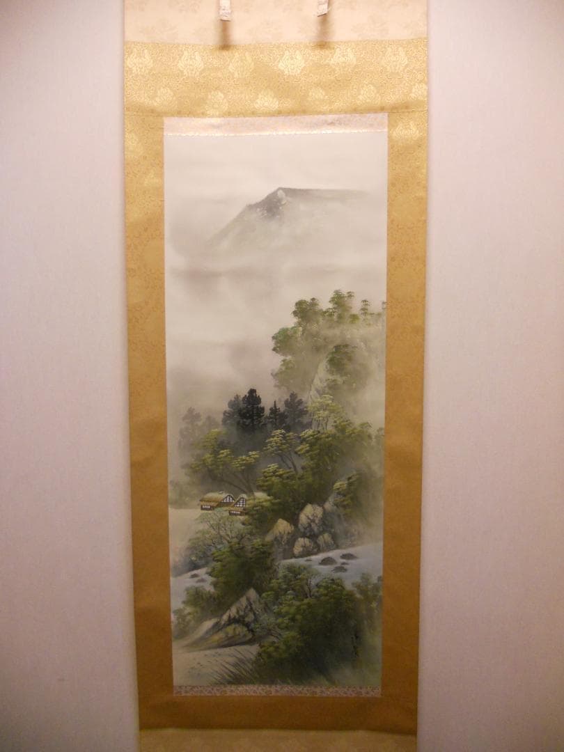 掛け軸 村井湧泉 淡彩山水 絹本 希少軸装 茶道具 掛軸 美品です。