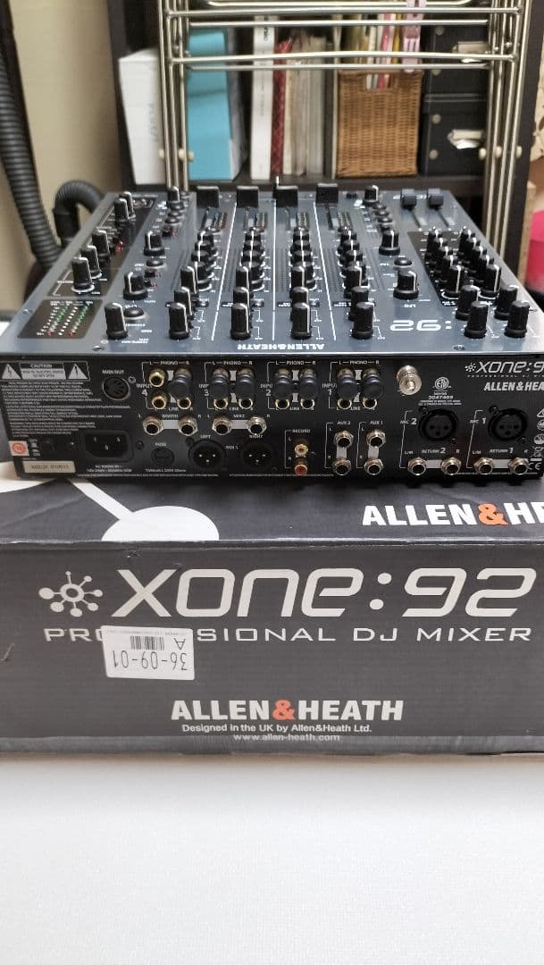 xone:92 DJミキサー