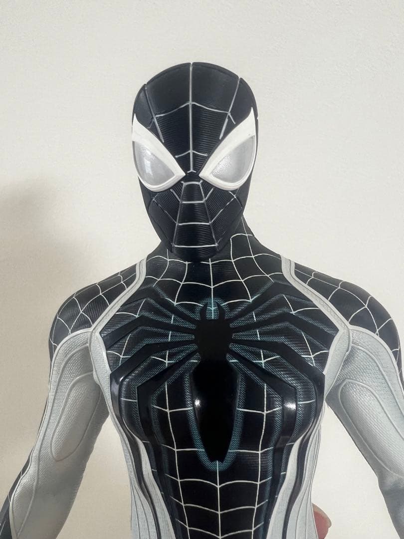 ホットトイズ スパイダーマン(ネガティブ・スーツ版) 1/6 SpiderMan