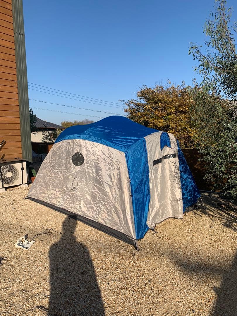 SIERRA DESIGNS YAHI4 ドーム型キャンプテント 青と白