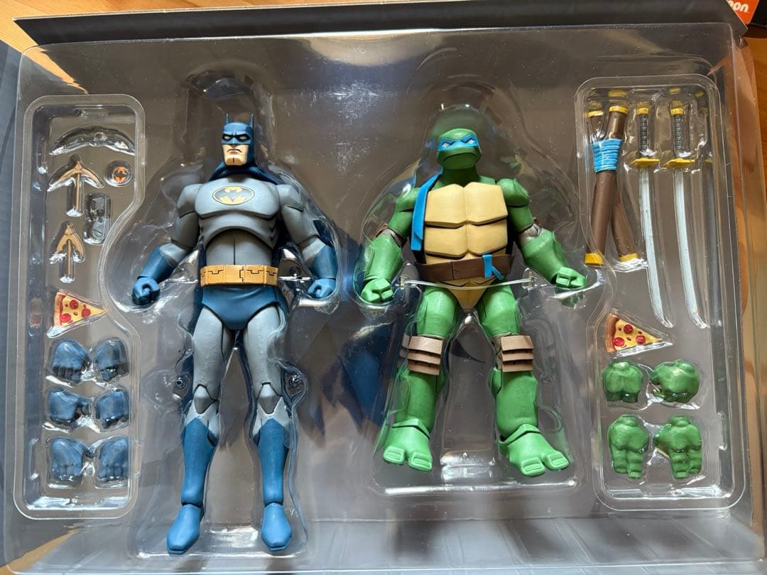 Dcc レアバットマン TTNT neca Mezco アクションフィギュア