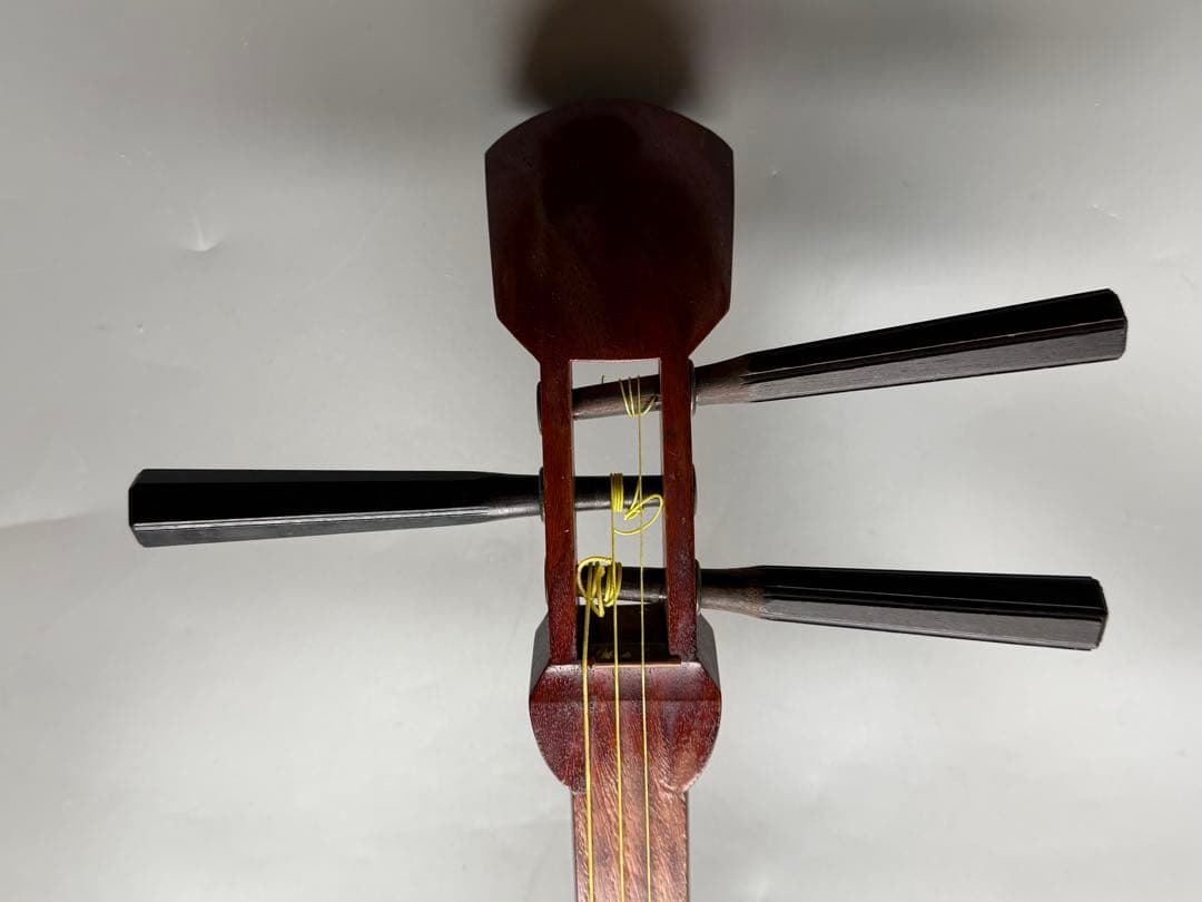 三味線　動物皮　良コンディション　堅牢トランクケース付　フルセット