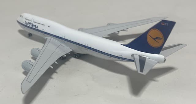 航空機・ヘリコプター Lufthansa B747-8i D-ABYT Retro