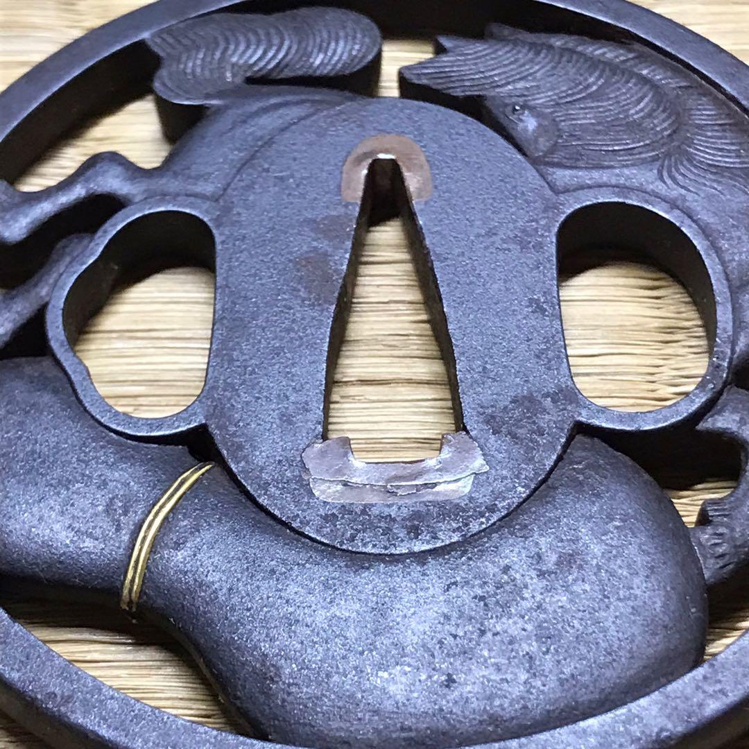 ★時代 /刀剣小道具！『因州住 駿河作』鉄地 瓢箪に馬 透かし 金象嵌 鍔★