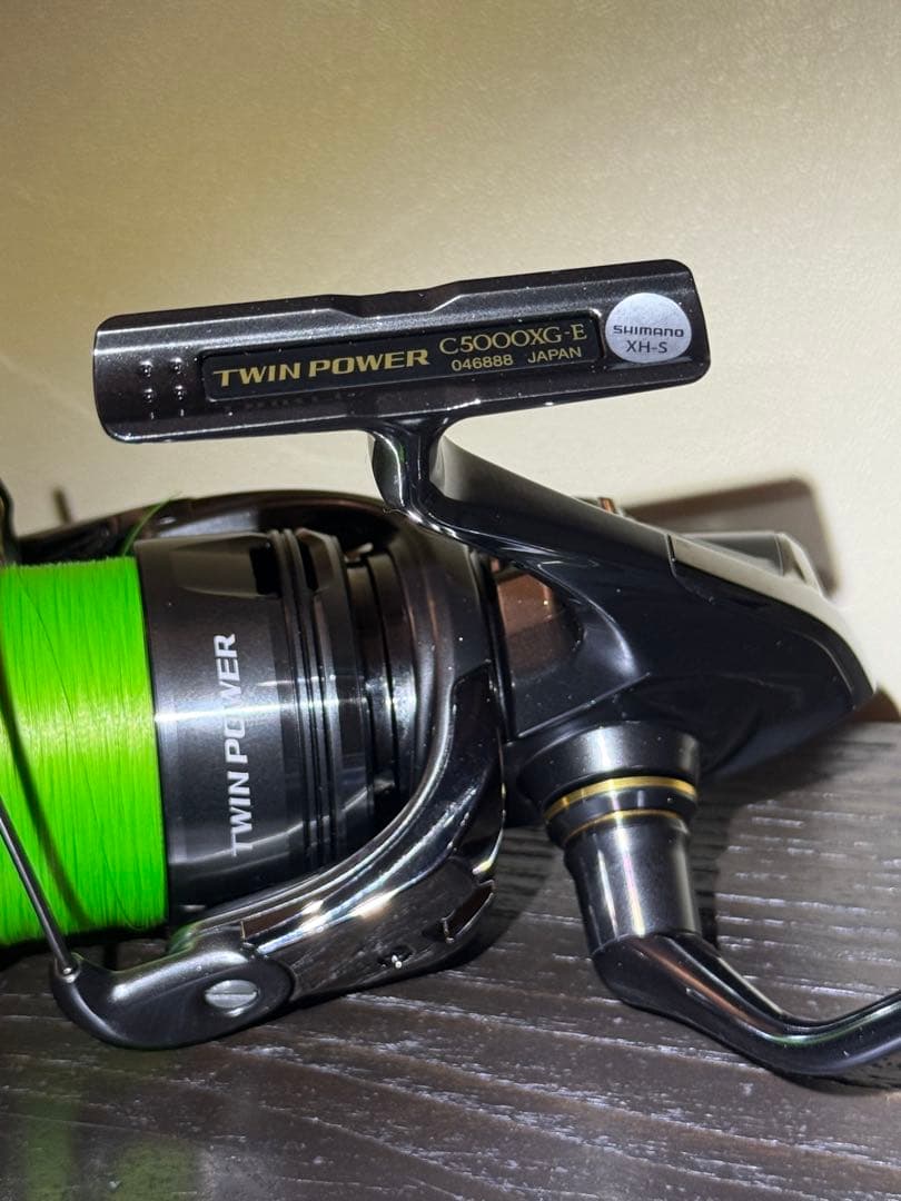 シマノ　スピニングリール　ツインパワー　C5000XG-E 未使用品