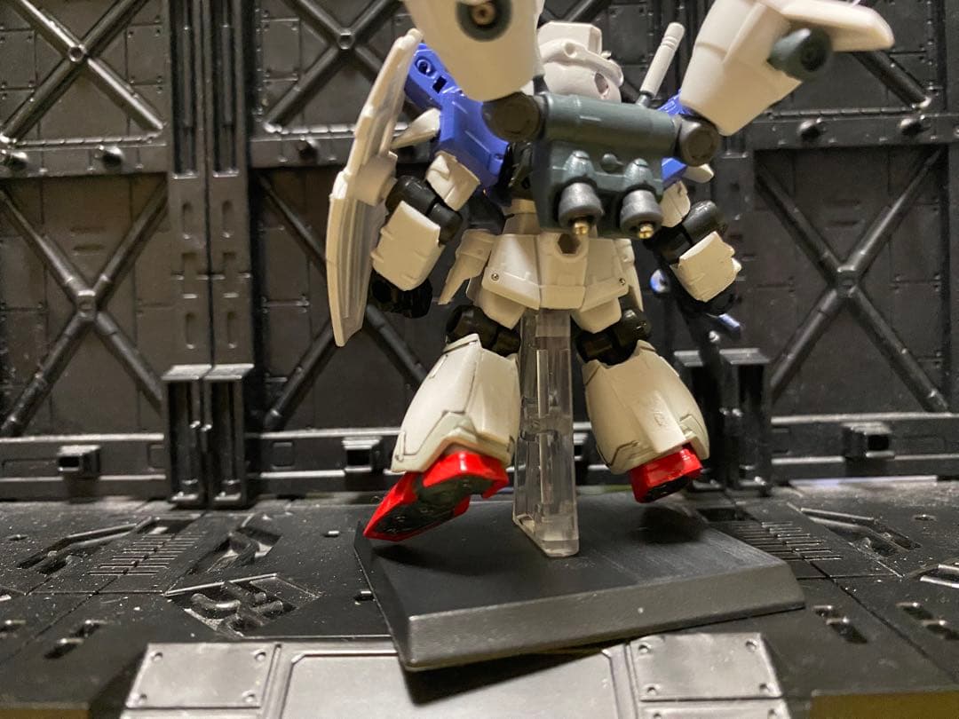 モビルスーツアンサンブル　GP-01フルバーニアン塗装中