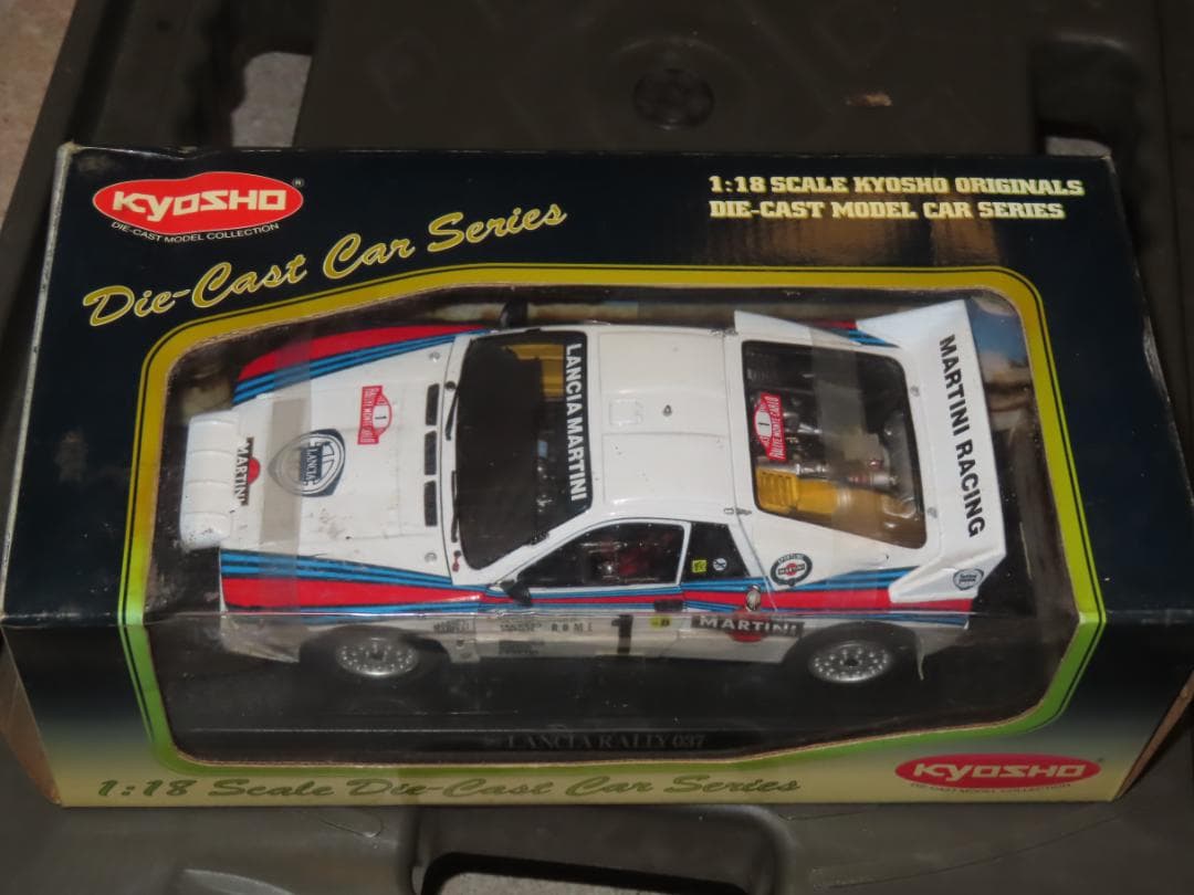 1/18 ランチア 037 ラリー ’83 モンテカルロ MARTINI #1
