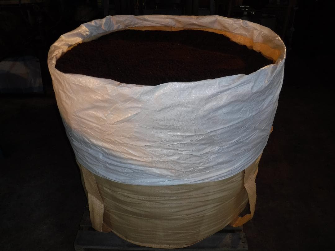 カブト虫マット：発酵熟成竹②：成虫・幼虫飼育用：１０００ℓ