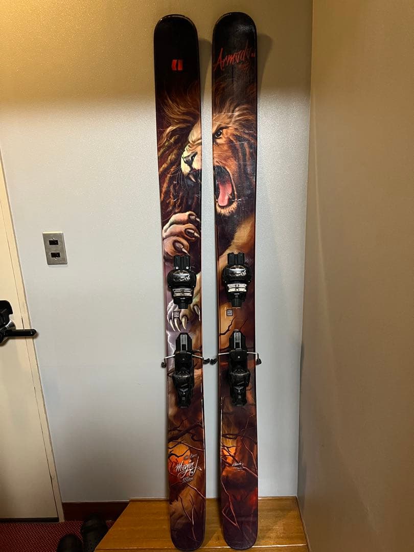スキー　Armada magicJ 180cm