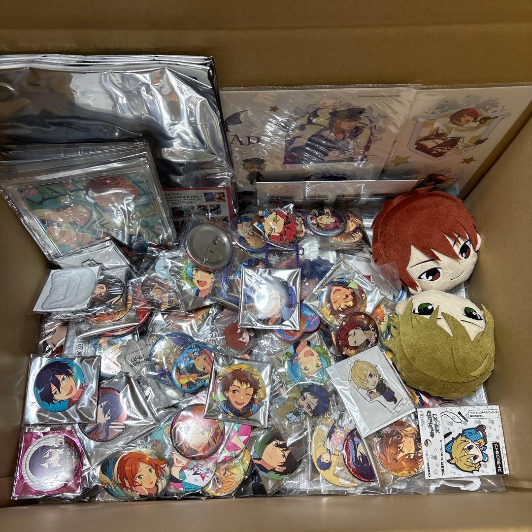 あんスタ　缶バッジ　アクリルスタンド　ハート缶　一番くじ　フィーチャー缶