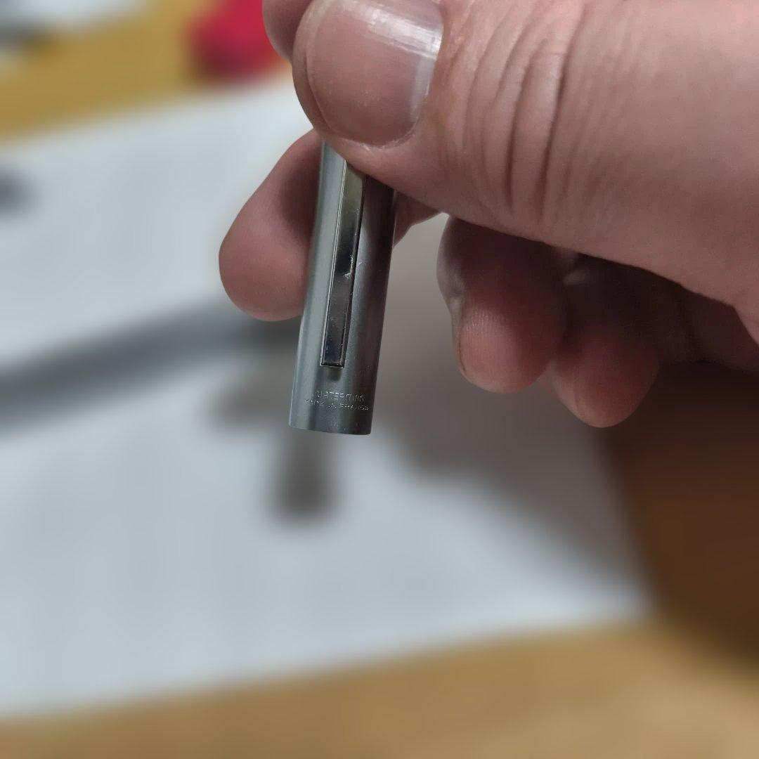 watermanシルバーとグリーンの万年筆