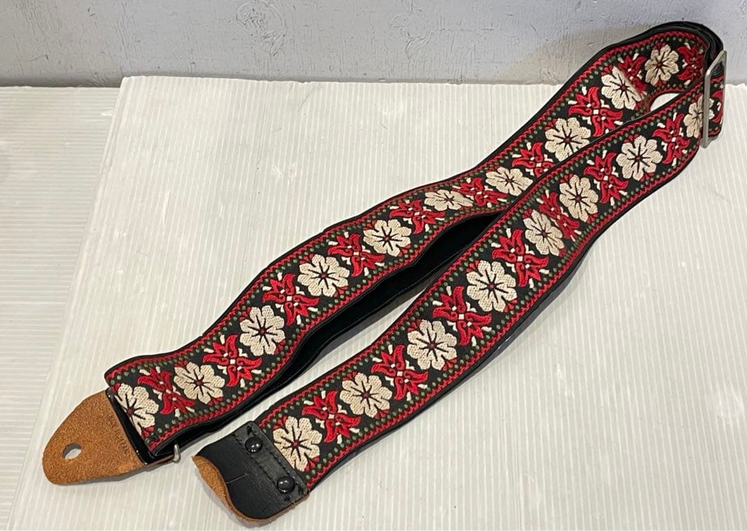 エレキギター　楽器　趣味　機材　コレクション　インテリア　一点もの　年代物